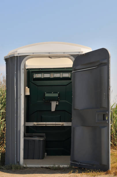 Best Porta potty rental near me  in Thornton, IL